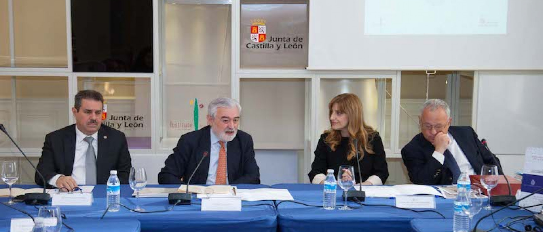 Las sesiones se celebran en el Palacio de la Isla (Burgos).