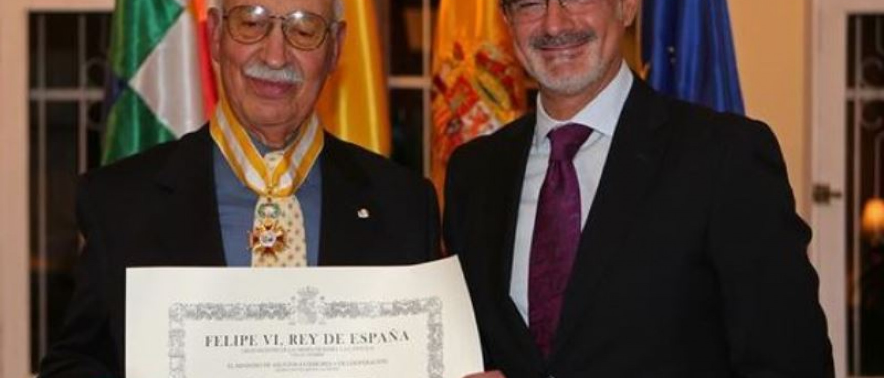 El acto se ha celebrado en la Embajada de España en Bolivia. Foto. EFE.