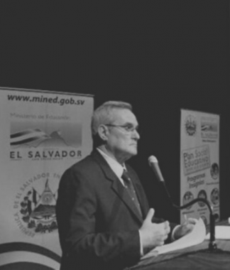 Eduardo Buenaventura Badía Serra, miembro de la Academia Salvadoreña de la Lengua