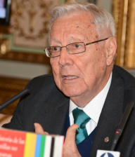 Luis Ernesto González Vales, miembro de la Academia Puertorriqueña de la Lengua Española