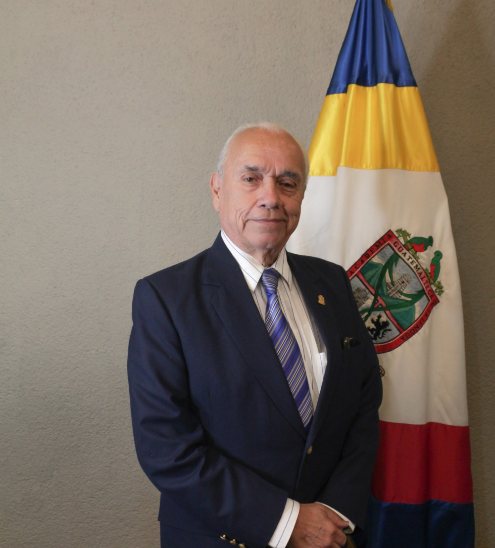 Mario Antonio Sandoval, miembro de la Academia Guatemalteca de la Lengua.