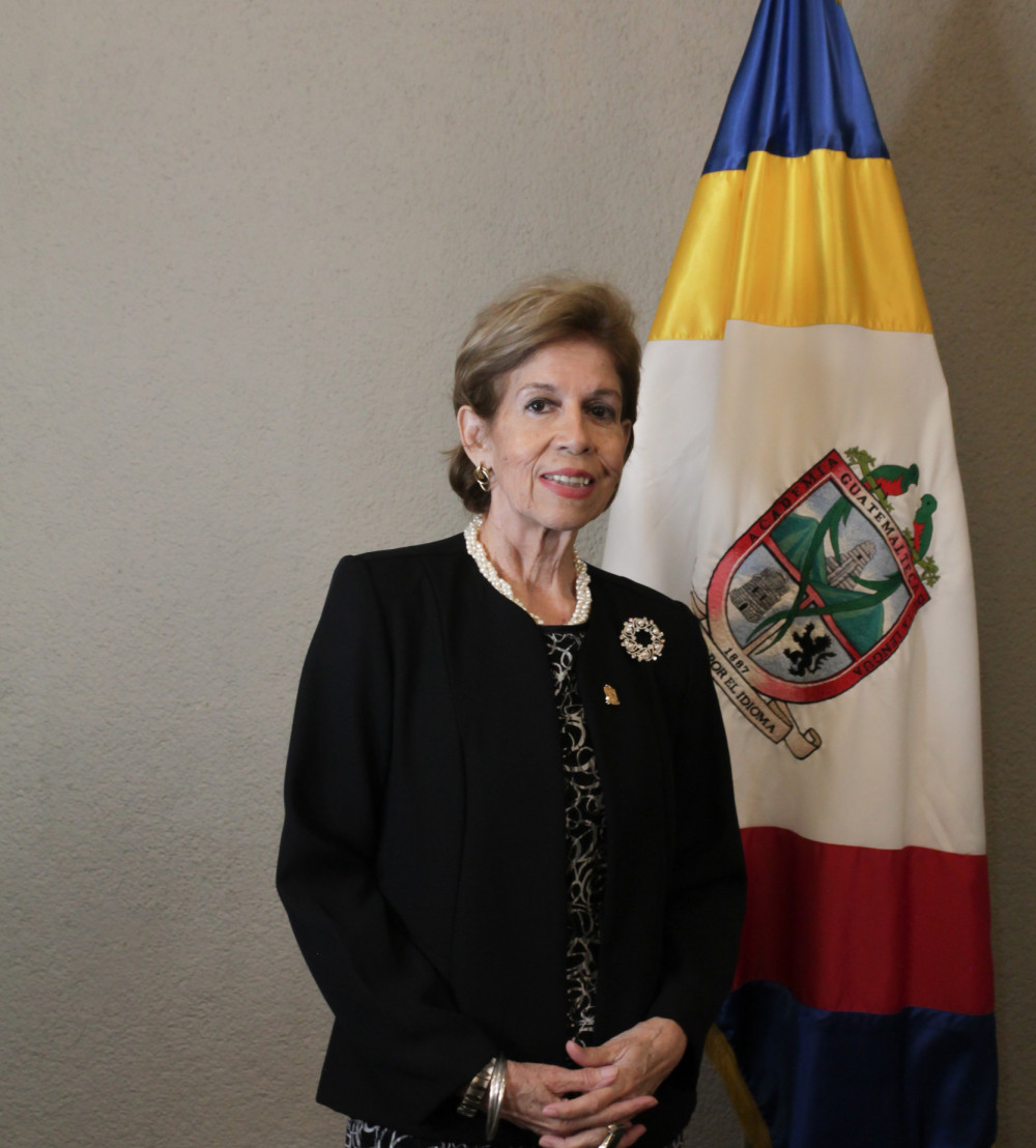 Carmen Matute, miembro de la Academia Guatemalteca de la Lengua.