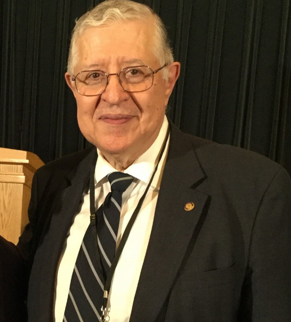 Carlos E. Paldao