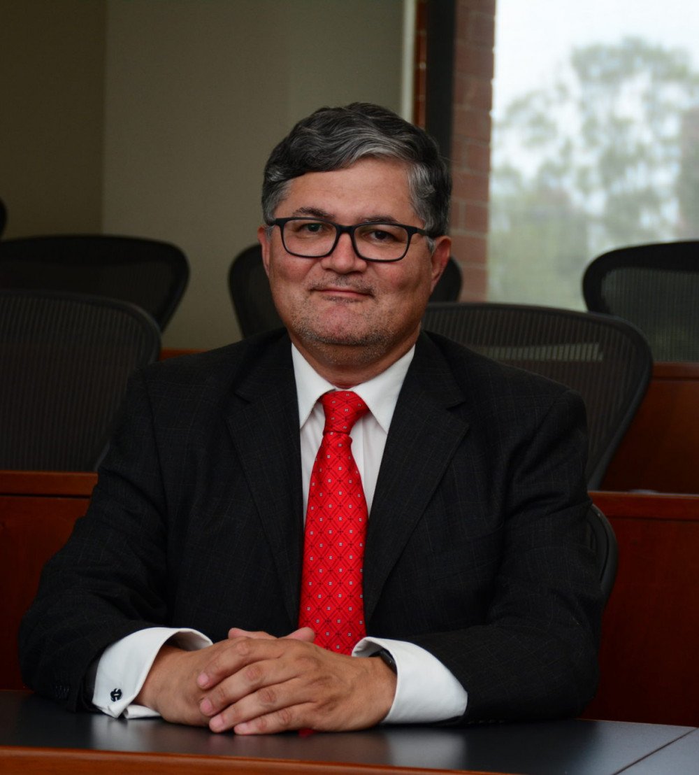 Moris Polando, académico de la Academia Guatemalteca de la Lengua. Foto: Universidad Francisco Marroquín