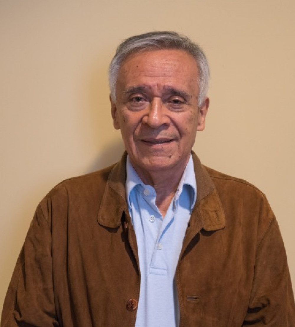 Rafael Ángel Rivas, bibliotecario de la Academia Venezolana de la Lengua.