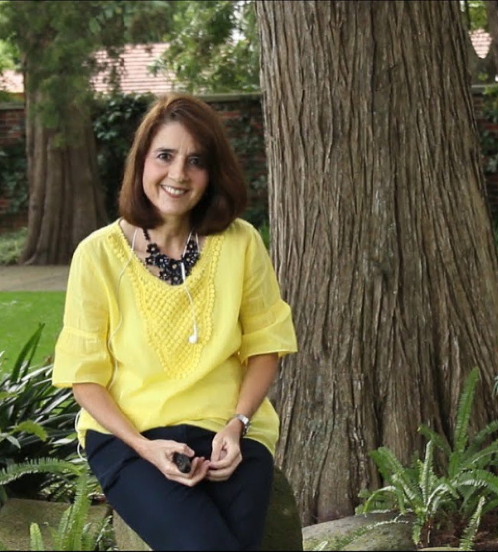 Cecilia Cristina Echeverría Falla, miembro numerario de la Academia Guatemalteca de la Lengua