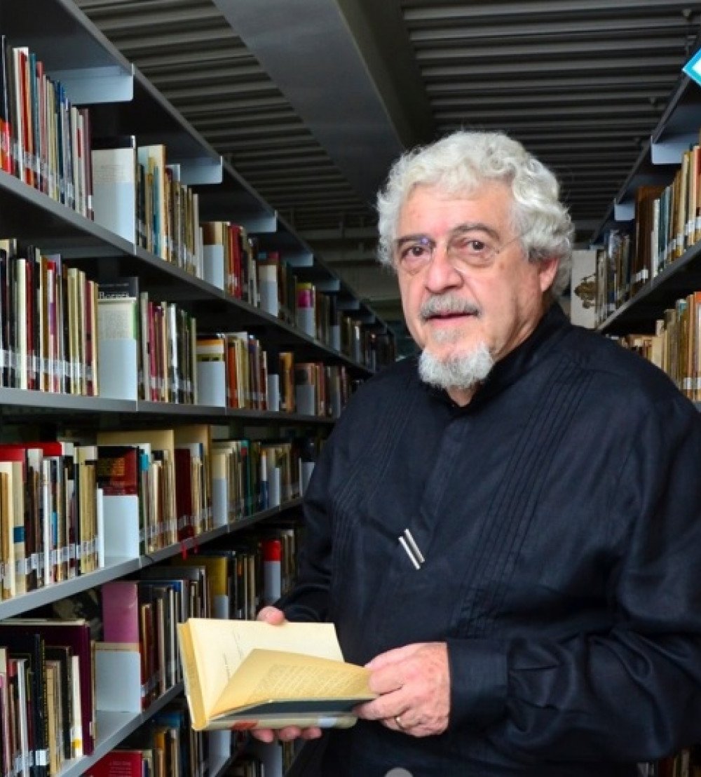 Felipe Garrido, director adjunto de la Academia Mexicana de la Lengua. Foto: La Jornada Semanal.