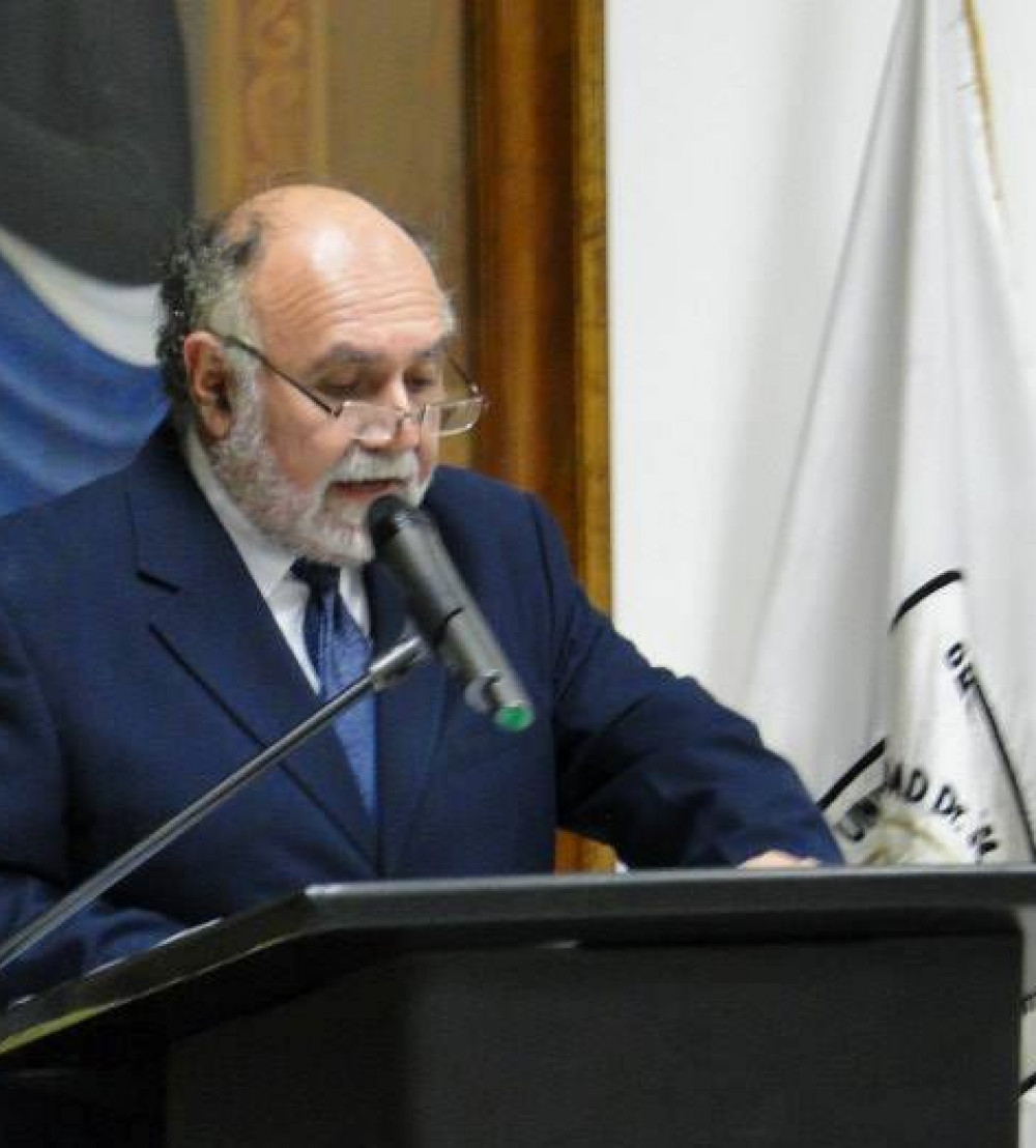 Germán Cáceres, prosecretario de la Academia Salvadoreña de la Lengua (foto: Universidad Dr. José Matías Delgado)