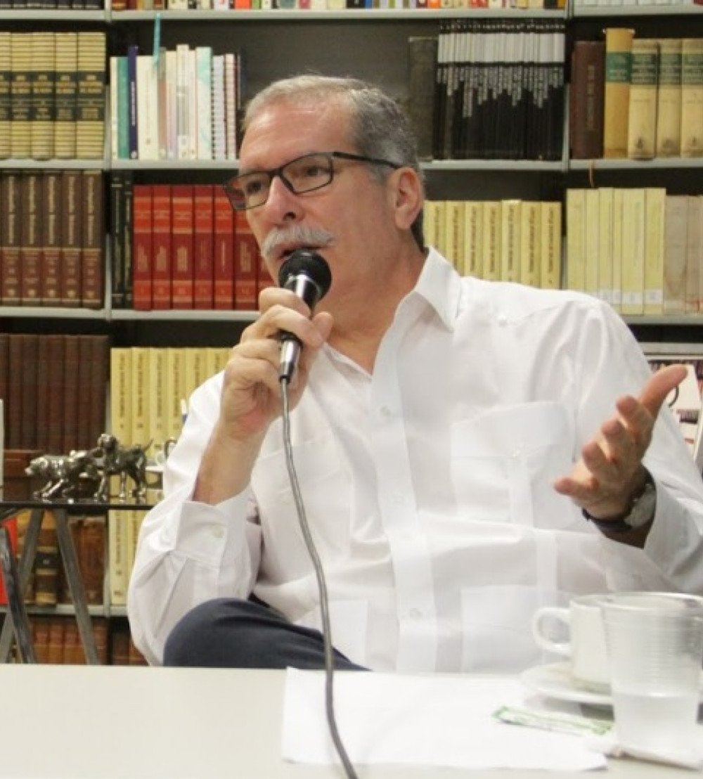 Rafael Arráiz Lucca, vicepresidente de la Academia Venezolana de la Lengua. Foto: Héctor Rattia.