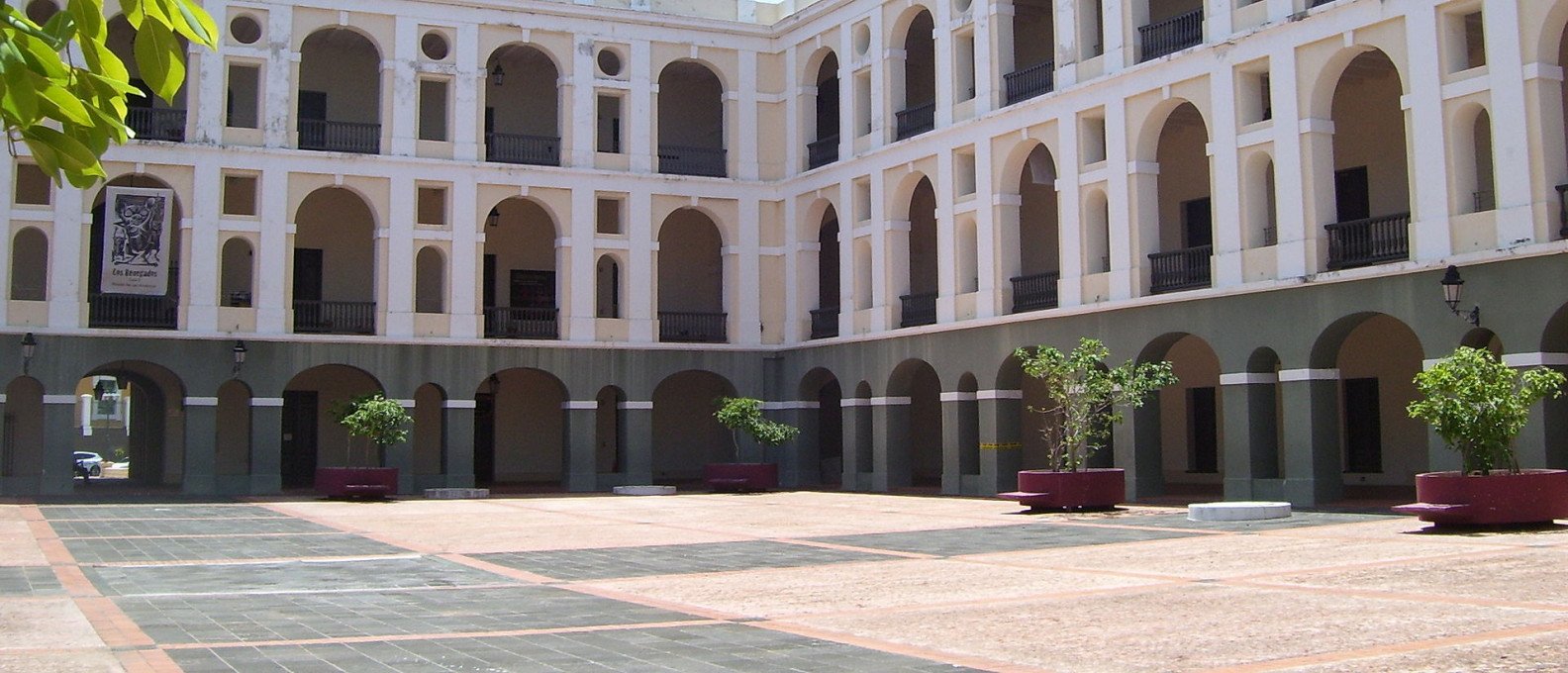 Academia Puertorriqueña de la Lengua (foto: Wikimedia Commons)