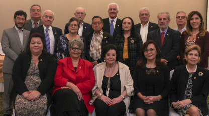 Miembros de número de la Academia Guatemalteca de la Lengua.