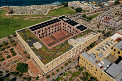 Foto aérea del Cuartel de Ballajá, sede de la Academia Puertorriqueña de la Lengua Española (Foto: Javier Olmeda)