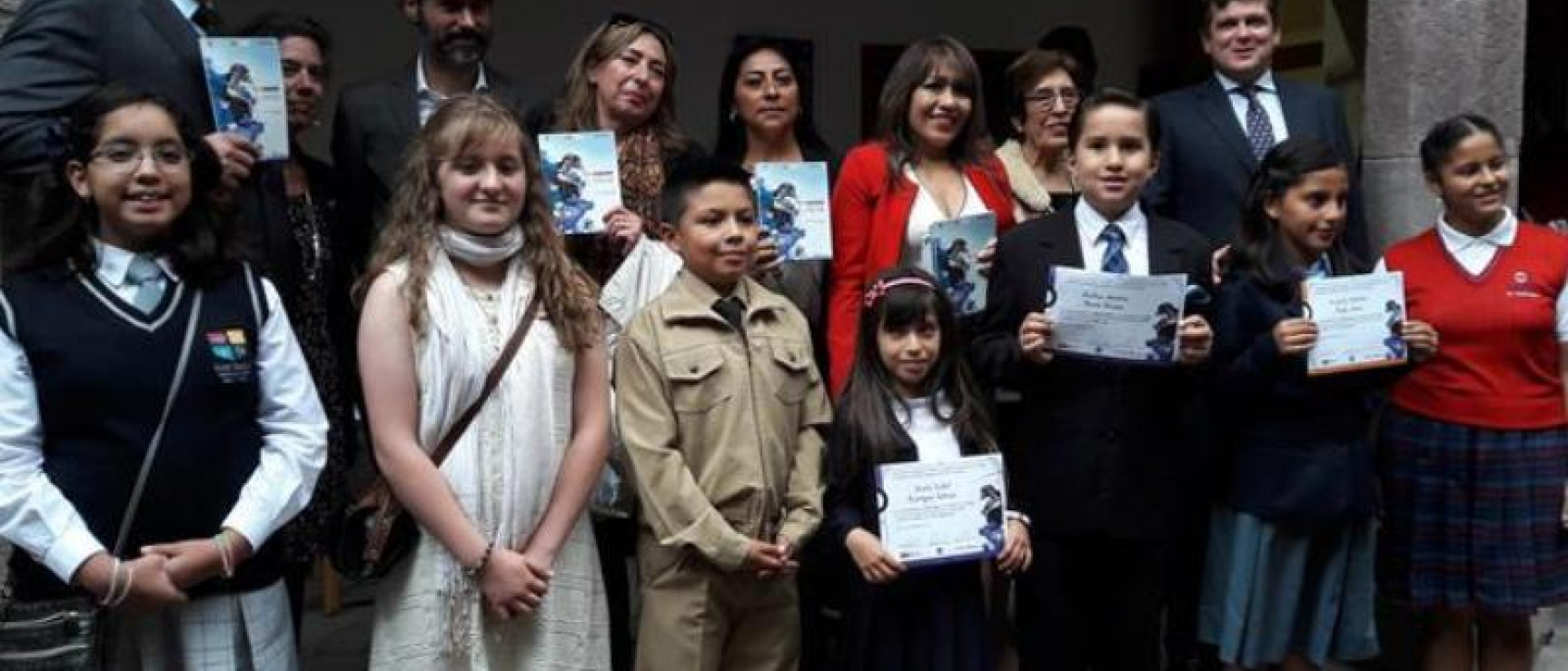 Niños ecuatorianos premiados en el Concurso Literario Yo Cuento. Foto: El Diario.