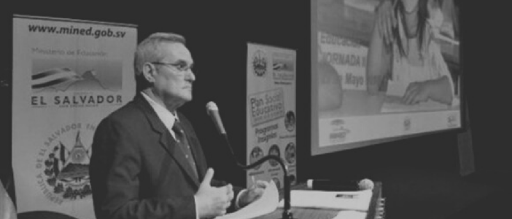 Eduardo Buenaventura Badía Serra, miembro de la Academia Salvadoreña de la Lengua