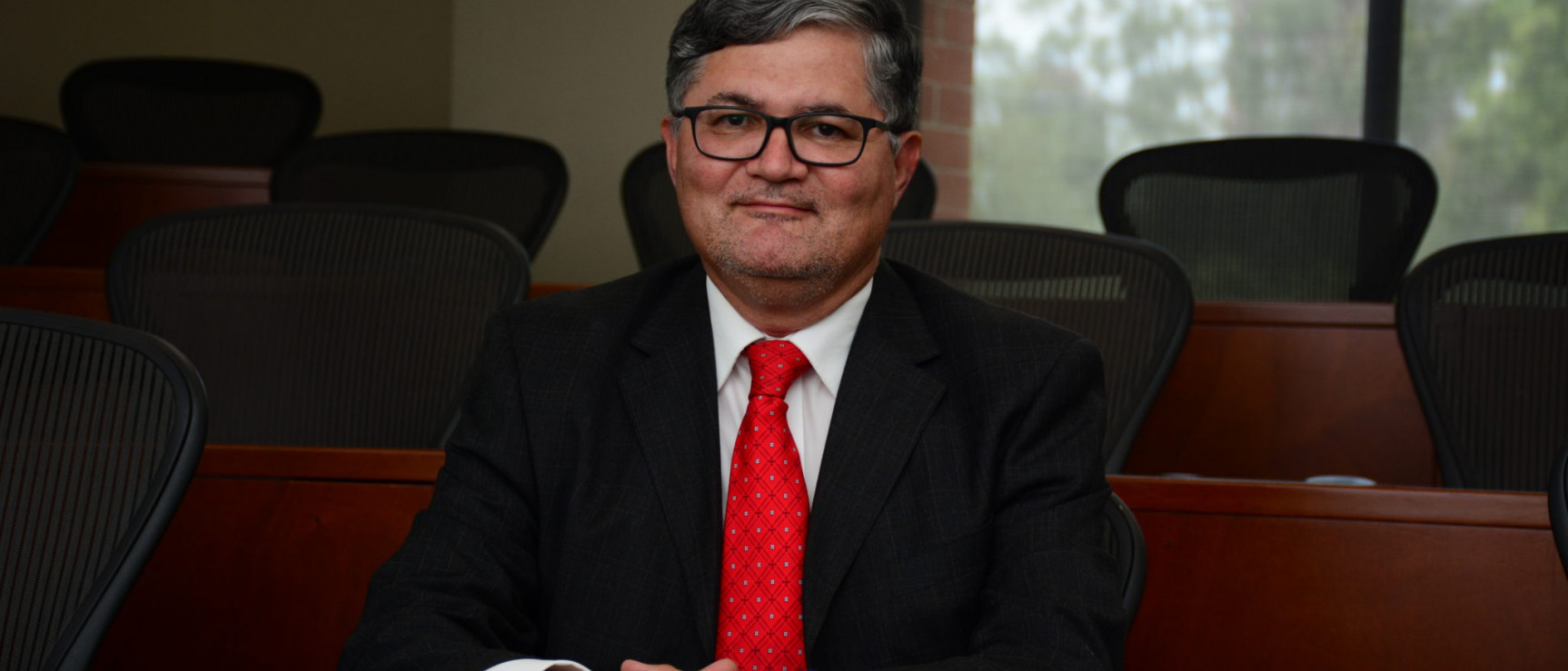 Moris Polando, académico de la Academia Guatemalteca de la Lengua. Foto: Universidad Francisco Marroquín