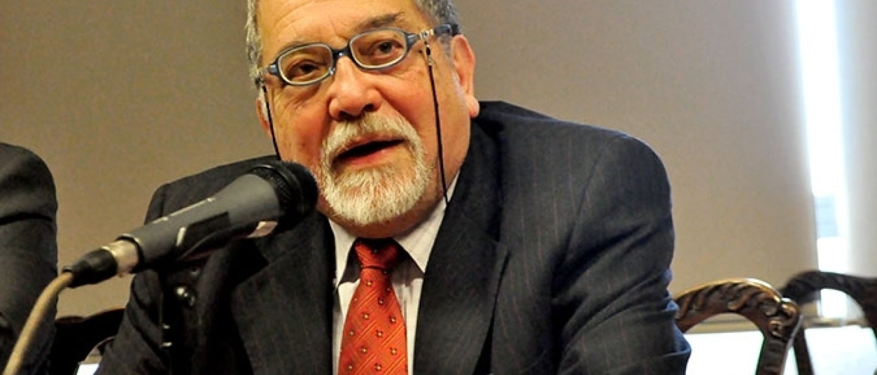 Abraham Santibáñez, miembro de la Academia Chilena de la Lengua