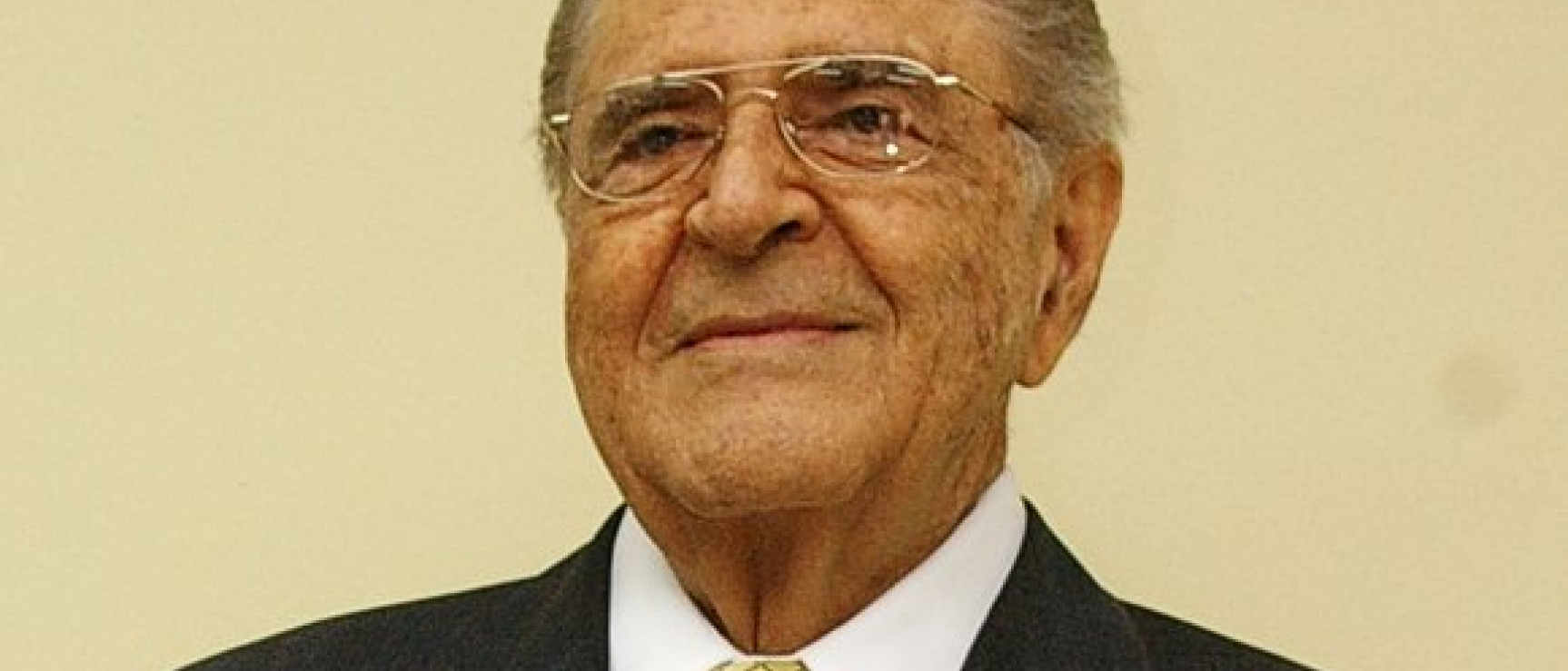 René Fortín, exdirector de la Academia Salvadoreña de la Lengua