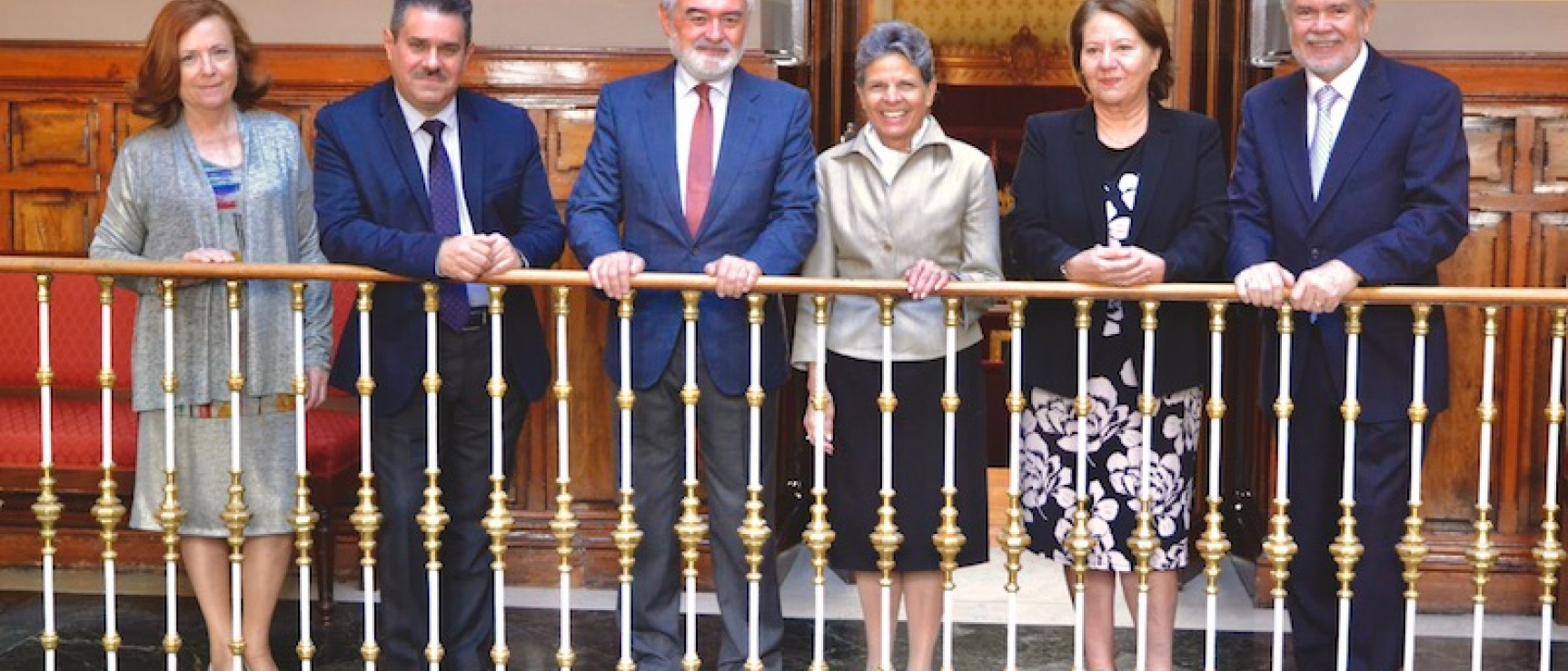 Los miembros de la Comisión Permanente de la ASALE en la sede académica.