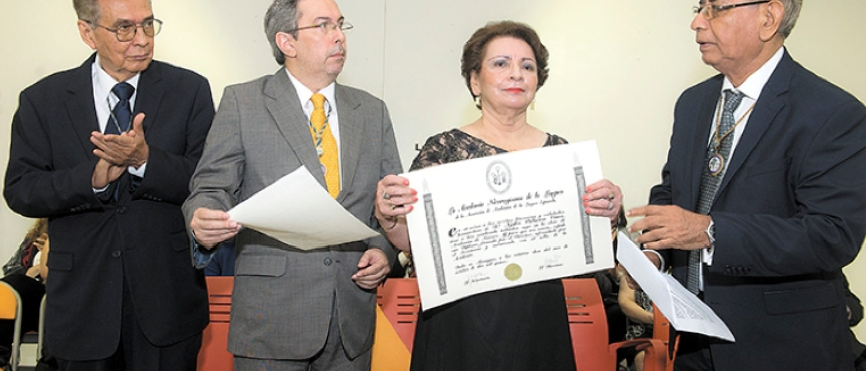 Nydia Palacios ingresa en la Academia Nicaragüense de la Lengua. Foto: La Prensa.