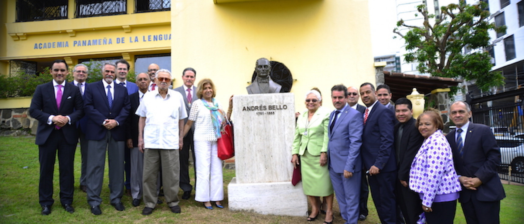 Inauguración del monumento dedicado a Andrés Bello.