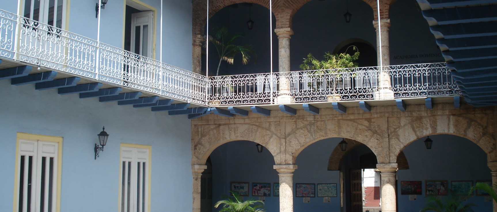 Patio de la Academia Dominicana de la Lengua (foto: ASALE)