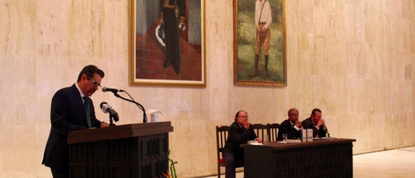 Francisco Javier Pérez, secretario general de ASALE, presenta la edición conmemorativa de Rubén Darío.