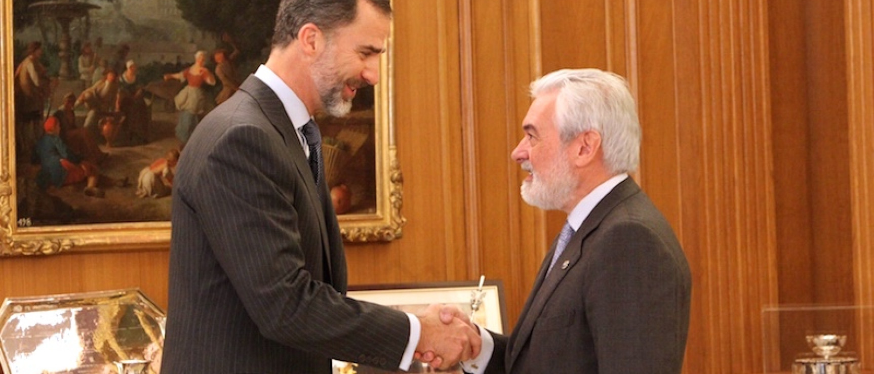 El rey con el director de la RAE en La Zarzuela. Foto: © Casa de S.M. el Rey