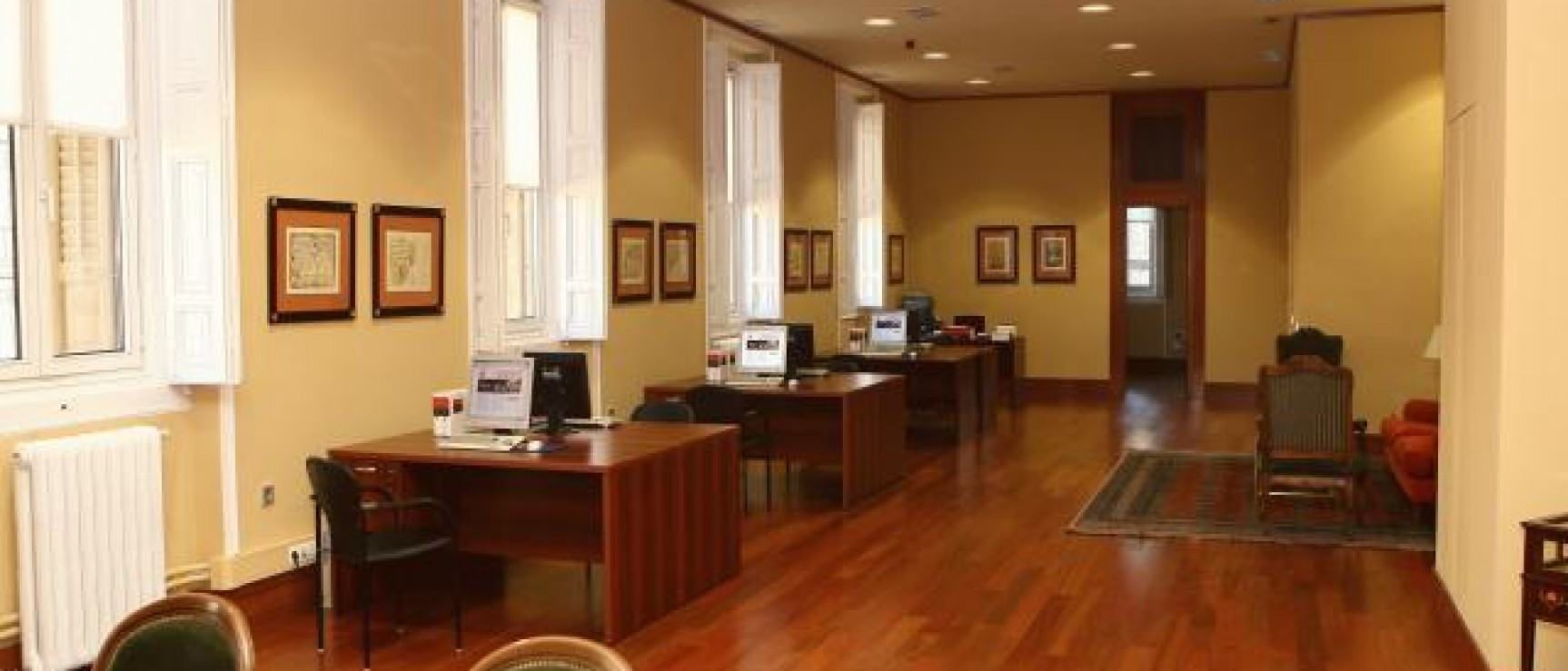 Sala de la Comisión Permanente, situada en la calle Felipe IV, número 4, de Madrid.