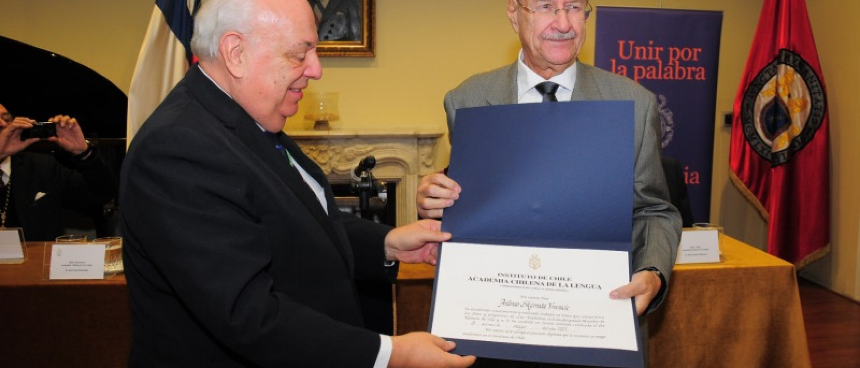 Antonio Skármeta ingresa en la Academia Chilena de la Lengua.