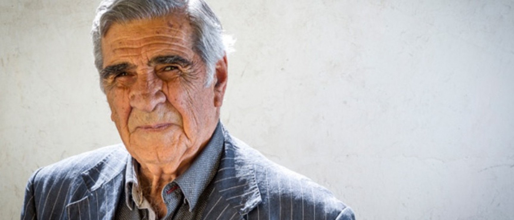Fallece Humberto Giannini (1927-2014), miembro de la Academia Chilena de la Lengua. Foto: El Mercurio / José Alvújar.