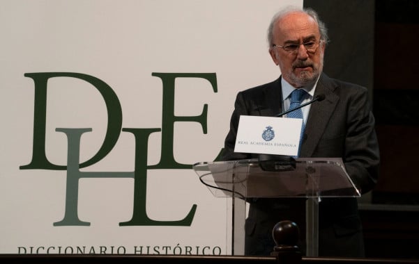 El director de la RAE, Santiago Muñoz Machado, en la presentación del «DHLE» (foto: RAE)