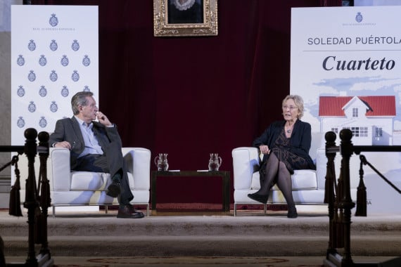 Iñaki Gabilondo y Soledad Puértolas (foto: RAE)