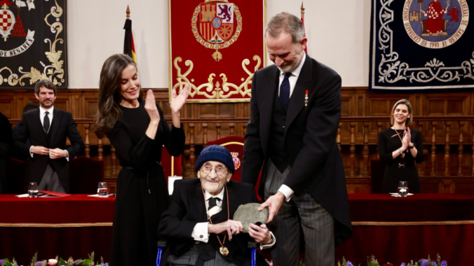 Alvaro Pombo recibe el Premio Cervantes