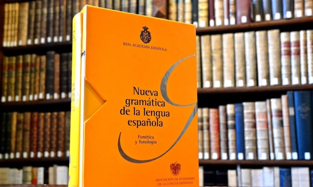 El tercer volumen de la «Nueva gramática de la lengua española», publicado en 2011.
