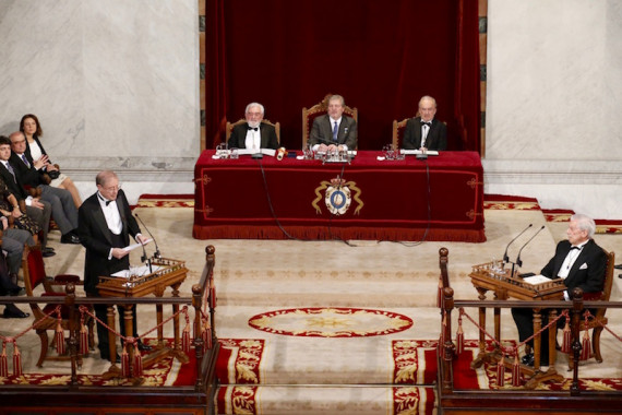 Lectura del discurso de ingreso de Félix de Azúa.