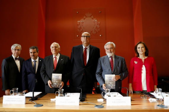 De izquierda a derecha: Iván Jáksic, Francisco Javier Pérez, Alfredo matus, Jorge Tagle, Darío Villanueva y María Ángeles Osorio. 
