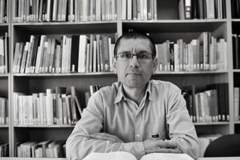 Mario Portilla Chaves, miembro de la Academia Costarricense de la Lengua (foto: «La Nación»)