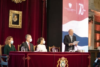 Los reyes de España han presidido en el salón de actos de la RAE el solemne acto institucional conmemorativo del septuagésimo aniversario de la Asociación de Academias de la Lengua Española (ASALE). Foto: RAE.