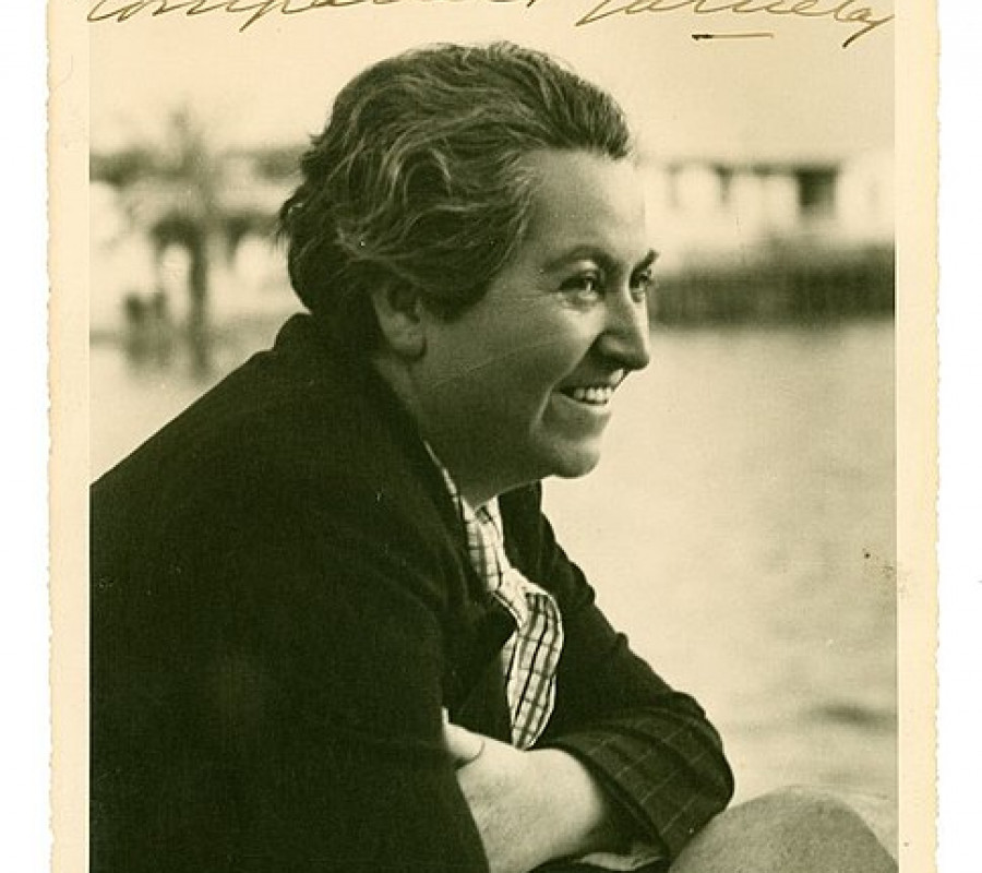 Gabriela Mistral.