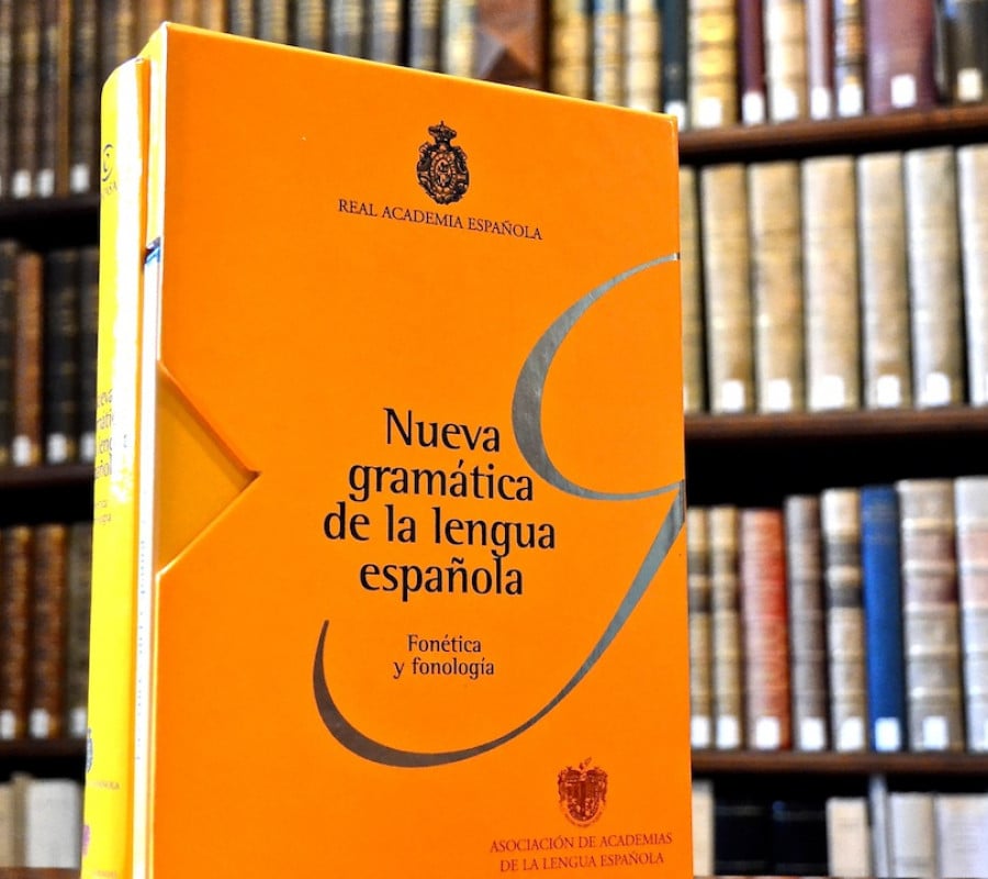 El tercer volumen de la «Nueva gramática de la lengua española», publicado en 2011.