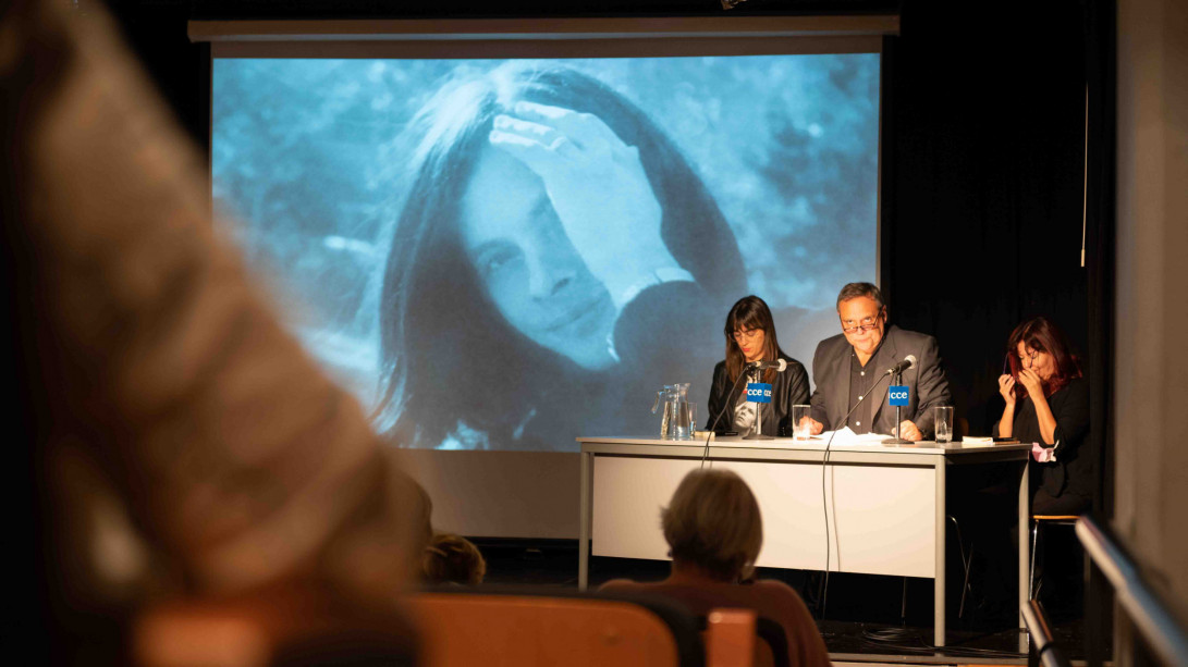 Homenaje a Cristina Peri Rossi en la Academia Nacional de las Letras de Uruguay (2022). Foto: © Centro Cultural de España de Montevideo 