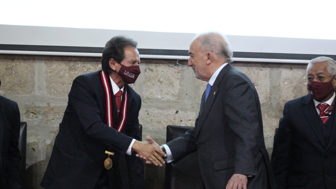 Muñoz Machado presenta el «DPEJ» en Arequipa (Foto: Universidad de San Agustín)
