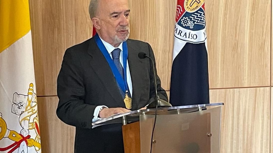 Santiago Muñoz Machado, doctor Scientiae et Honoris Causa por la Pontificia Universidad Católica de Valparaíso (PUCV), 