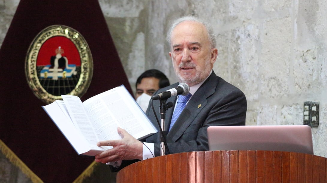 Muñoz Machado presenta el «DPEJ» en Arequipa (Foto: Universidad de San Agustín)