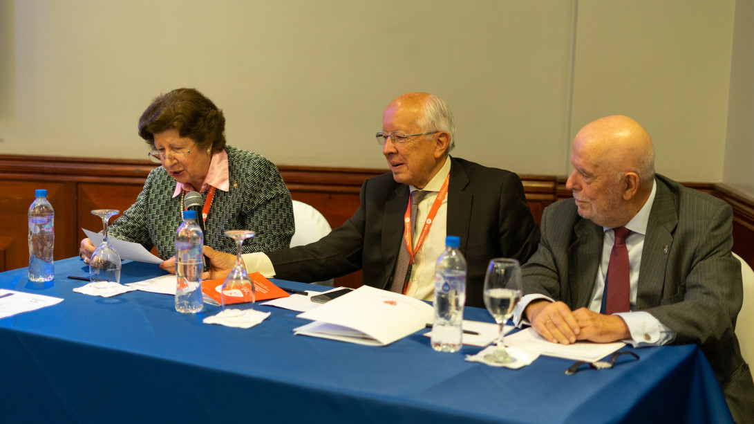 Sesiones públicas XVII Congreso