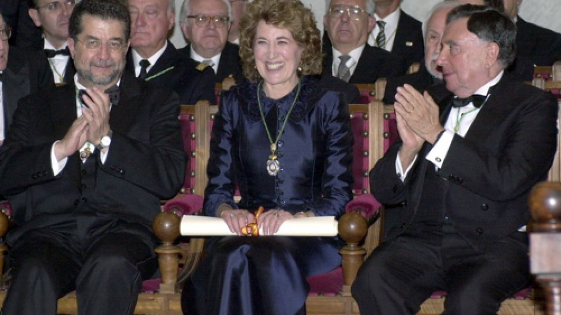 Acto de ingreso de Carmen Iglesias, el 30 de septiembre de 2002. Fototeca de EFE.