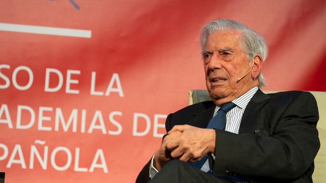 Mario Vargas Llosa (foto: RAE)