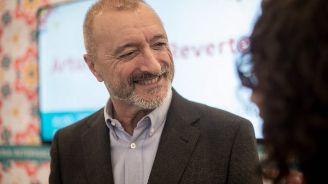 Arturo Pérez-Reverte, en la FIL de Guadalajara. Foto: © Cortesía FIL Guadalajara