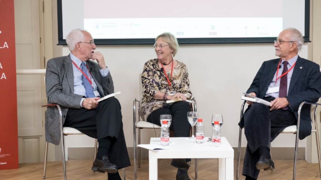 Luis Mateo Díez, Soledad Puértolas y José María Merino, en el foro «Recuerdo y escritura» (foto: RAE).