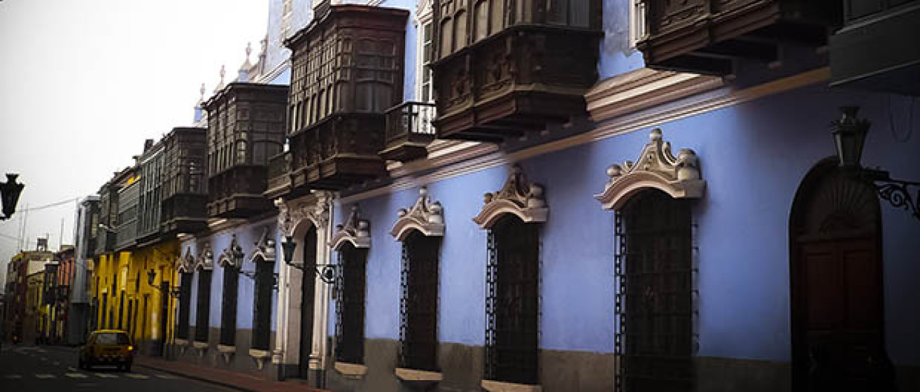 Fachada principal, Academia Peruana de la Lengua